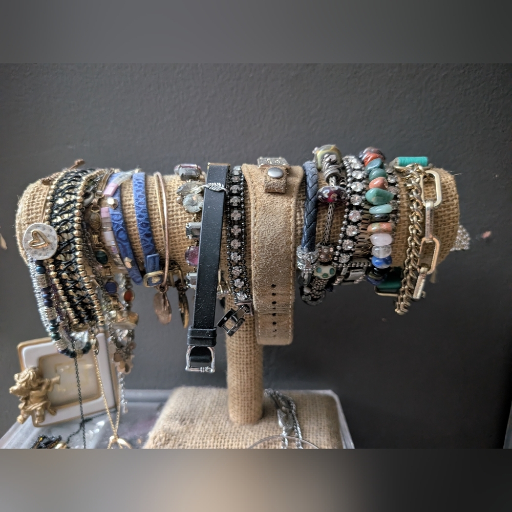Unlisted‎ Bracelets